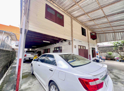 ที่ดินพร้อมสิ่งปลูกสร้าง บ้านเดี่ยว 2 ชั้น สร้างเอง ทำเลดี ถนน ติวานนท์ 38 ( ซอย ทานสัมฤทธิ์ 2 )