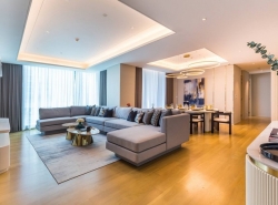 ขายคอนโด Baan sindhorn 2 bedrooms (เป็น penthouse ) ใจกลาง sindhorn village 