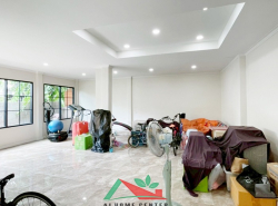 รถมือสอง อสังหาริมทรัพย์ บ้าน ปี 0 