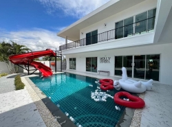 Pool Villa for Sale with Long-term Tenant in Pattaya
