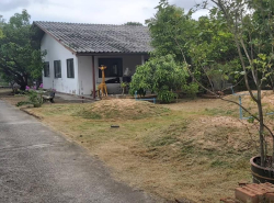 ขายบ้านพร้อมที่ดินใกล้ตัวเมืองระยองมีพื้นที่เยอะ เชิงเนิน ระยอง 