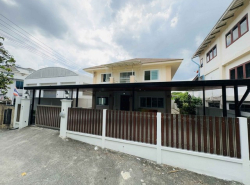 ให้เช่าบ้านเดี่ยว 2 ชั้น 100 ตรว. หมู่บ้านศรีนคร ซอยนวมินทร์ 24 บิ้วอิน ตกแต่งสวยพร้อมอยู่ 