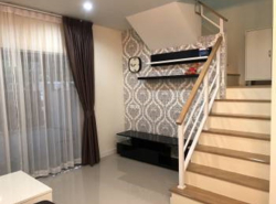 ไม่มีบ้านตรงข้าม MRTหัวหมาก 2.2 กม. บ้านวิวสวน อ่อนนุช17 พัฒนาการ 30-38 ให้เช่า ทาวน์เฮ้าส์2 ชั้น  หลังบ้านไม่ติดใคร 18ตรว. 132ตรม. 2แอร์ 