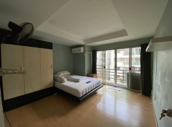 Waterford Park Rama 4 Clean safe quiet 5th floor BTS Phra Khanong