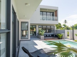 Pool Villa with the mountain view. พร้อมยิม สนามกีฬาส่วนตัว บนที่ดินมากกว่า 250 ตร.ว. ทำเล สันป่าตอง เชียงใหม่