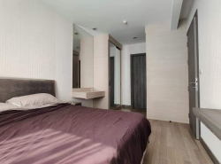 Trapezo Sukhumvit 16 safe peaceful livable 2nd floor BTS Asoke