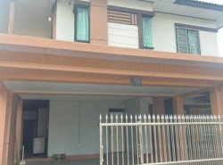 บ้านให้เช่า   บ้านสวย2ชั้น หมู่บ้านดีมาก หน้าบ้านมีสวนสาธารณะ 