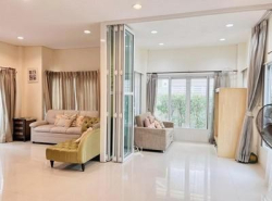 ให้เช่าบ้านเดี่ยว2ชั้น หมู่บ้านเพอร์เฟคเพลส สุขุมวิท77 ขนาด3 ห้องนอน 3 ห้องน้ำ 5 แอร์ 2 ห้องเอนกประสงค์