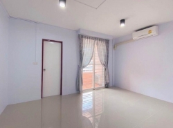  ให้เช่าทาวน์โฮม หมู่บ้านเมืองทองการ์เด้นท์ ซอยพัฒนาการ65