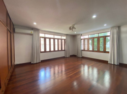 รถมือสอง อสังหาริมทรัพย์ บ้าน ปี 0 