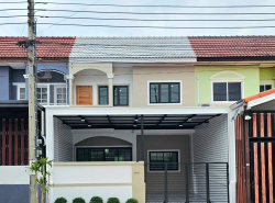 หมู่บ้านศรีประจักษ์7  ไทรน้อย นนทบุรี ทาวน์เฮาส์ 2 ชั้น ถนนเมนค้าขายได