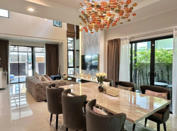 BH3328 ให้เช่าบ้านเดี่ยวสวยหรู แต่งครบ 3ชั้น โครงการหมู่บ้านศุภลัยเอสเซ้นต์-สวนหลวง บ้านพร้อมเข้าอยู่