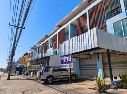 ขายอาคารพาณิชย์ หน้า ม.แม่ฟ้าหลวง 2 ชั้นครึ่ง ทำเลเหมาะทำธุรกิจ  อ.เมื