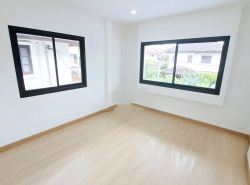 รถมือสอง อสังหาริมทรัพย์ บ้าน ปี 0 