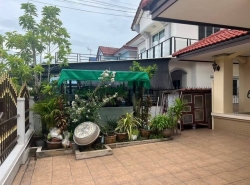 ขายบ้านเดี่ยว 2 ชั้น อยู่หมู่บ้าน เบญจทรัพย์นคร  อำเภอเมืองสมุทรสาคร จังหวัดสมุทรสาคร เนื้อที่ 50.00 ตารางวา