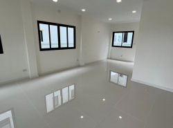 รถมือสอง อสังหาริมทรัพย์ บ้าน ปี 0 
