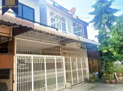 ขายทาวน์เฮ้าส์รีโนเวทใหม่ ลาดพร้าว ใจกลางเมือง ทำเลดี การเดินทางสะดวก