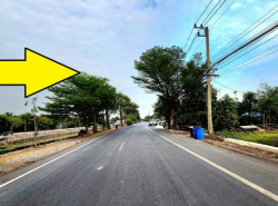 ขายที่ดินติดถนนลาดยาง คลอง6 ธัญบุรี-ลำลูกกา มีเนื้อที่ 52 ไร่ ทำเลดี เหมาะ ทำค้าขาย ทำห้าง ทำโกดัง โรงงาน ร้านค้า  ออฟฟิศ บริษัท ต่างๆ