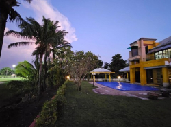 LV52937 ขาย บ้านเดี่ยว Pool Villa 2 ชั้นพร้อม Outdoor Pavilion กลางไข่แดงสนามกอล์ฟ วิวสวย ติดสนามกอล์ฟและLake สงบ เป็นส่วนตัว