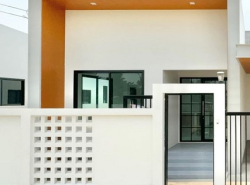 บ้านเดี่ยวชั้นเดียว สไตล์โมเดิร์น โซนท่าวังตาล สารภี