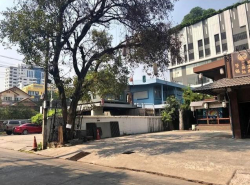 HR 5930 ให้เช่าบ้านเดี่ยว 2ชั้น เหมาะสำหรับทำร้านอาหาร ย่านเอกมัย ทองหล่อ
