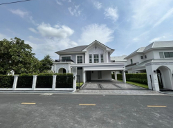 ให้เช่าบ้านเดี่ยวหรู 2 ชั้น 137 ตรว. เพอร์เฟค มาสเตอร์พีซ สุขุมวิท 77 ใกล้โรบินสันลาดกระบัง, ใกล้สนามบินสุวรรณภูมิ