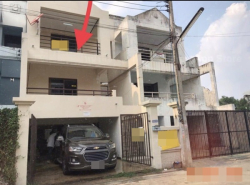 ขายทาวน์เฮ้าส์ 3 ชั้น 30 ตรว หมู่บ้านคลองหลวงโฮมเพลส ตรงข้ามแมคโคร