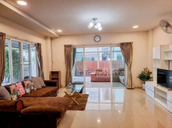 บ้าน 2 ชั้น รีโนเวทใหม่ ทำเลหี หลังมุม โซนสุเทพ     