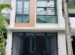 หมู่บ้าน ร่มโพธิ์ สรรพาวุธ บางนา ทำเลคุณภาพ พร้อมเข้าอยู่ได้เลย