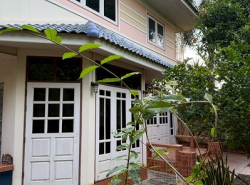 ขายบ้าน2ชั้น ตะพานหิน พิจิตร 3นอน2น้ำ ฮวงจุ้ยดี ไม่ท่วม ร่มรื่น 