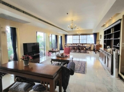 ขาย คอนโด Le Raffine สุขุมวิท 24 ใกล้ Emquartier BTS พร้อมพงษ์ Duplex พร้อมสระ 3 นอน 3 น้ำ 50,000,000 บาท