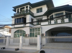 รถมือสอง อสังหาริมทรัพย์ บ้าน ปี 0 