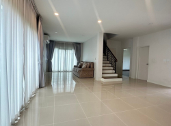 รถมือสอง อสังหาริมทรัพย์ บ้าน ปี 0 