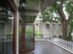 ให้เช่าบ้านเดี่ยว 2 ชั้น 3 ห้องนอน 3 ห้องน้ำ ถนนสุขุมวิท 13 แขวงคลองเตยเหนือ เขตวัฒนา ใกล้ BTS นานา