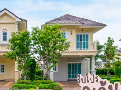 บ้านเดี่ยว 2 ชั้น ทำเลดี ติดถนนใหญ่ ในโครงการ ดีญ่าวาเลย์ สารภี