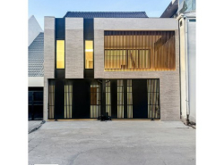 ขาย Private luxury  Townhome 2.5 ชั้น หลังมุม ทำเลสุขุมวิท 71 บ้านอยู่ในหมู่บ้านเงียบสงบ