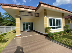 บ้านเดี่ยวชั้นเดียว ทำเลทอง โครงการศรีทองคันทรี่เฮ้าส์  อ.เมืองสุราษฎร์ธานี จ.สุราษฎร์ธานี 