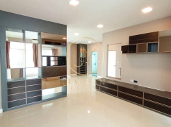 รถมือสอง อสังหาริมทรัพย์ บ้าน ปี 0 