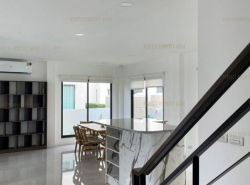 รถมือสอง อสังหาริมทรัพย์ บ้าน ปี 0 