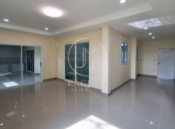 รถมือสอง อสังหาริมทรัพย์ บ้าน ปี 0 