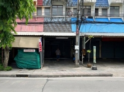ขายที่ดิน 80 ตร.ว ซ.สุขุมวิท 101/1 ตึกแถว ด้านหลังเป็นที่ดินเปล่า 65 ตร.ว