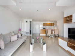 Waterford Sukhumvit 30 spacious private quiet 24th floor BTS Phrom Phong