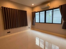 รถมือสอง อสังหาริมทรัพย์ บ้าน ปี 0 