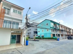EPL-HR3599 ให้เช่าทาวน์โฮม 3ชั้น ใกล้สถานีรถไฟฟ้า สถานี คปอ. โครงการโฮมอินทาวน์ พหลโยธิน73 เนื้อที่ 20 ตรางวา 175 ตรางเมตร 