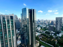 เช่าราคาดี  คอนโด The Esse Sukhumvit 36 ห้องเฟอร์นิเจอร์จัดให้ครบ อยู่ชั้นสูงได้วิวสวยๆ