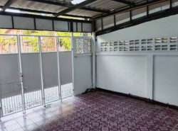 ให้เช่าทาวน์โฮมซอยสุขุมวิท 66/1   ใกล้บีทีเอสอุดมสุข ย่านบางนา 
