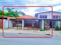  ถูก สะพานสูง  ติดป้ายได้ ให้เช่า 4นอน หน้าร้านค้าขายได้ติดถนน APLบ้านทับช้าง 1.5 กม. ห้องแยกส่วน กรุงเทพกรีฑา 50ตรว. 250ตรม. 4น้ำ 2-3 จอดรถ