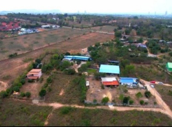 ขายที่ดินพร้อมบ้านขนาด 3ไร่ บ้านสร้างเอง อยู่ในชุมชน ทำจัดสรร ทำเกษตร ใกล้โรงเรียนเทศบาล1 ใกล้ตลาดจีน ใกล้สนามกอล์ฟฟินิกส์ ห้วยใหญ่ ชลบุรี