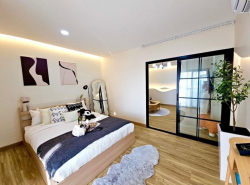 คุ้มมาก!! ขายเพียง 1.39 ล.เท่านั้น 38 ตรม. SR Complex ห้องใหญ่ รีโนเวทใหม่ สไตล์ Minimal ห้องสวยพร้อมอยู่ ซื้ออยู่เองหรือลงทุนปล่อยเช่าได้