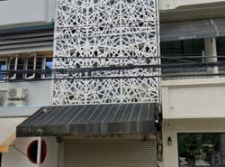 ขายและเช่า อาคารพาณิชย์ 3 ชั้นสำหรับทำHOSTEL ถนนวัวลาย  ตำบลหายยา อำเภอเมือง  เชียงใหม่
